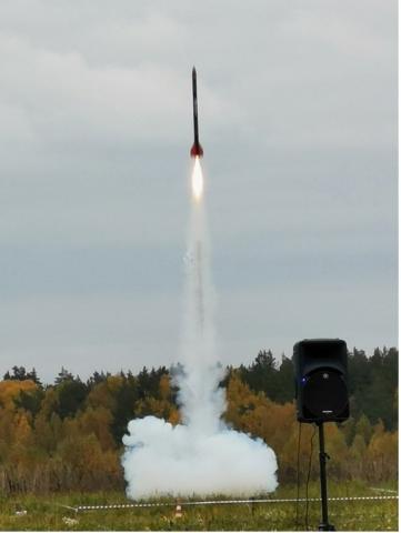 Запуск ракеты с нагрузкой 1 кг на высоту 3000 м.