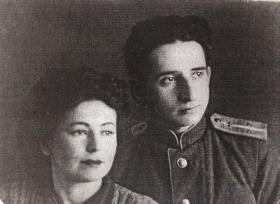  Илья Давидович Рапопорт с женой Раисой